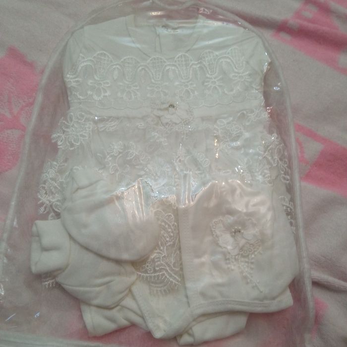 Yengi tugilgan chaqaloq qizlaga koyle