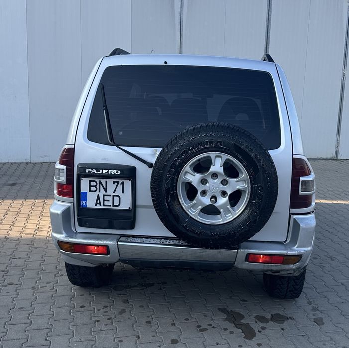 Vand sau schimb  Mitsubishi pajero mk3