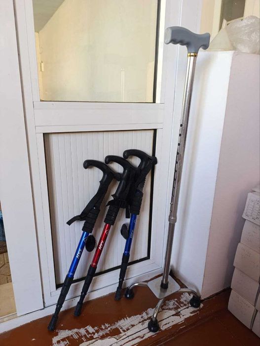 Костыли. . Хасса янги