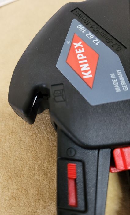 Dezizolator Cabluri Knipex