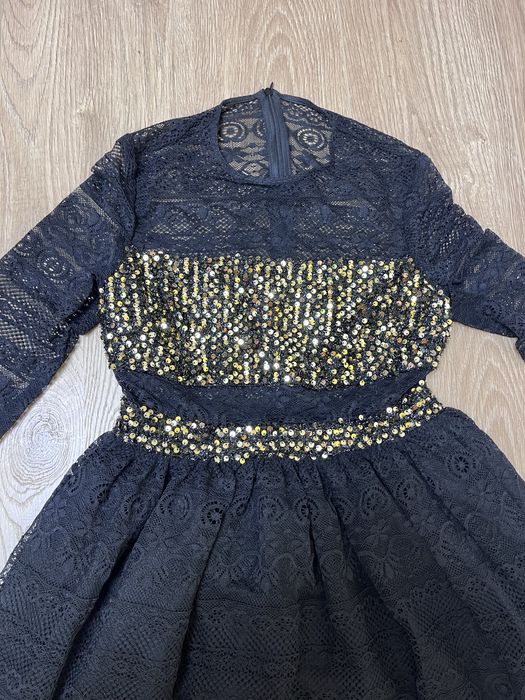 Рокля с паети М размер