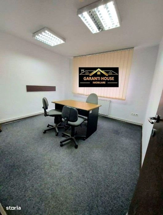 Republicii, spatiu pentru birouri, 3 camere, decomandat, 340€/Luna