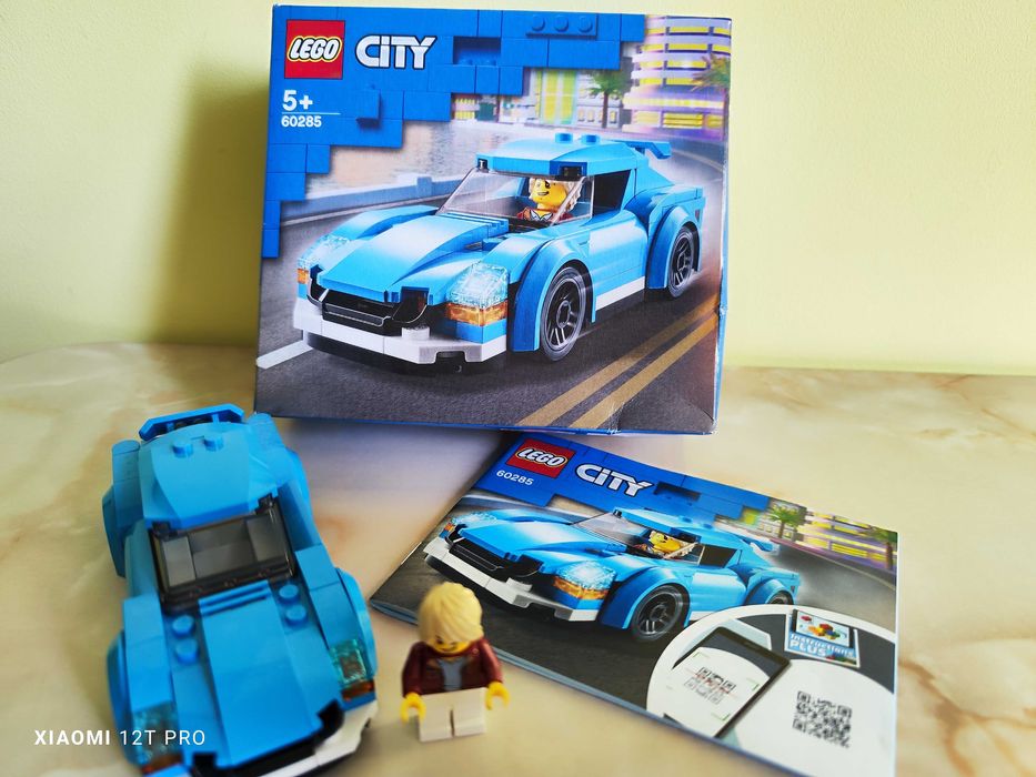 3 seturi LEGO CITY , in stare excelenta, cu instructiuni si cutia originala
