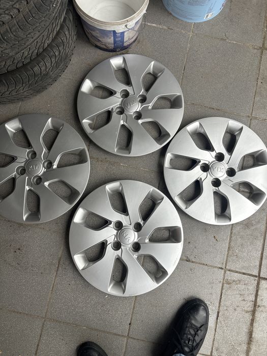 Продам колпаки на Киа Рио