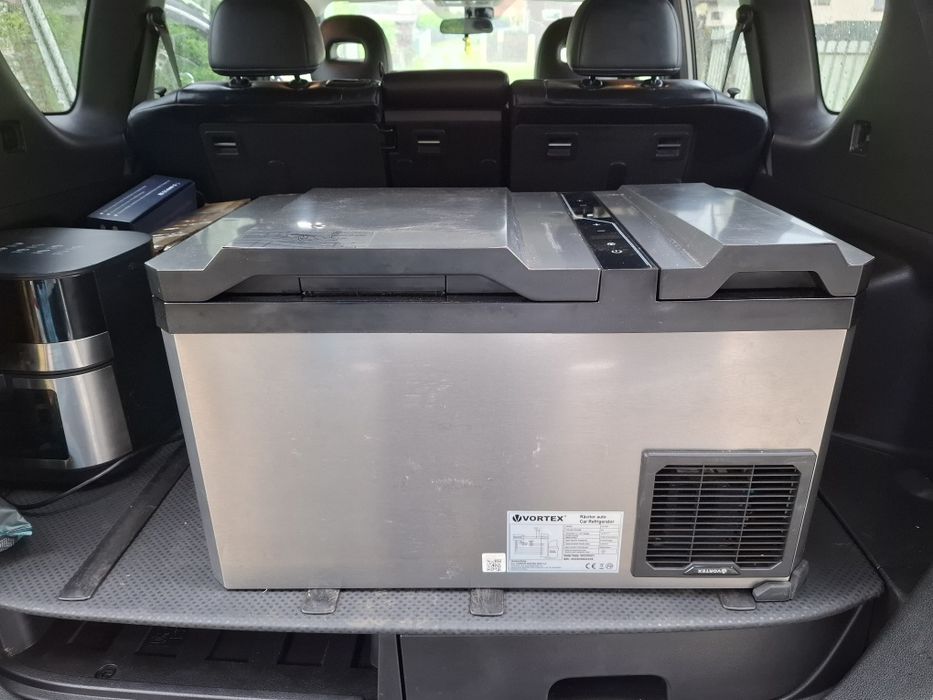 Vand frigider auto 12V / 24V
