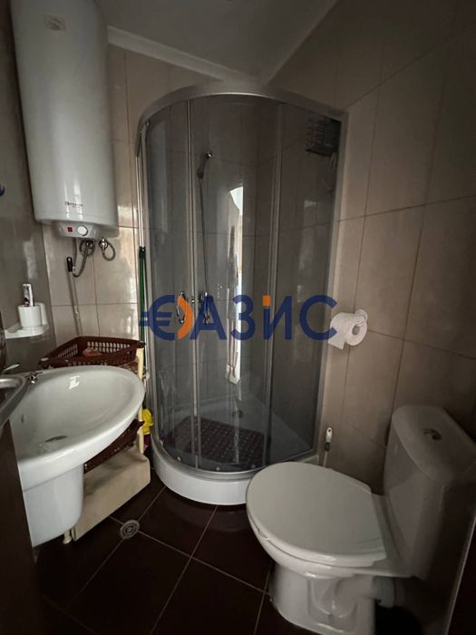 Продава се Двустаен апартамент в к.к. Слънчев бряг - 42 кв.м за 1477 €/кв.м - Снимка #8