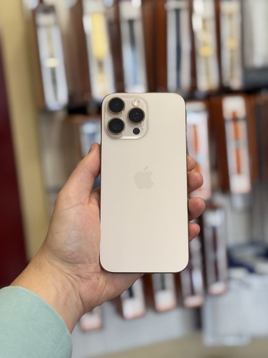 Iphone 16 pro max - desert titanium - 256 gb - impecabil -