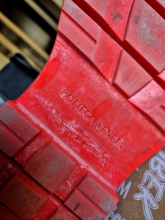 Уникални боти на Bottega Veneta