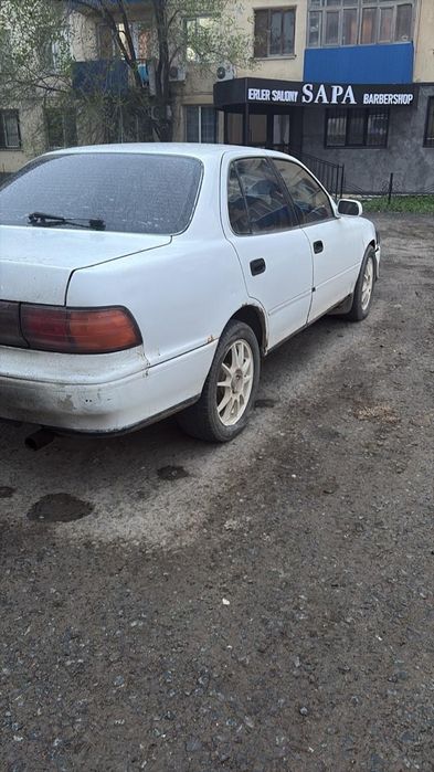 Тойота Камри 2.2