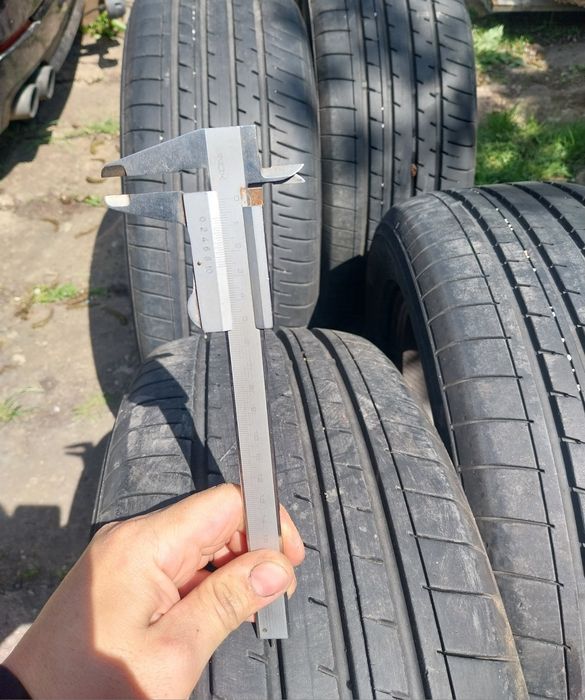 Продавам Комплект  Гуми 225 55 18 4 броя Yokohama BlueEarth XT DOT 22 7mm SUV 4x4