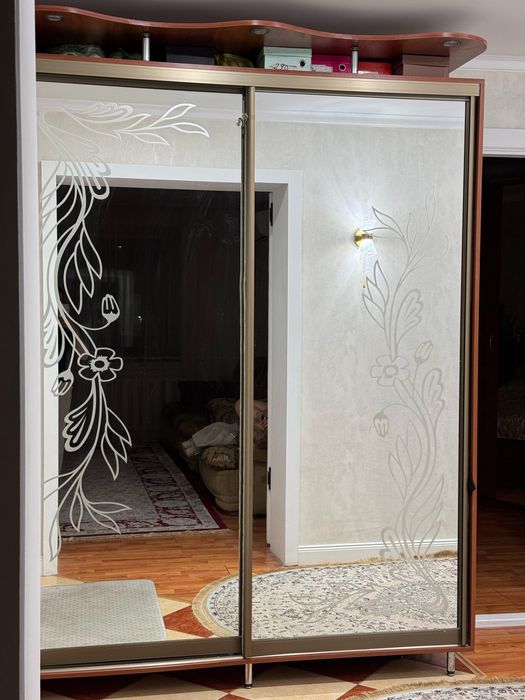 Продам прихожую, шкаф купе