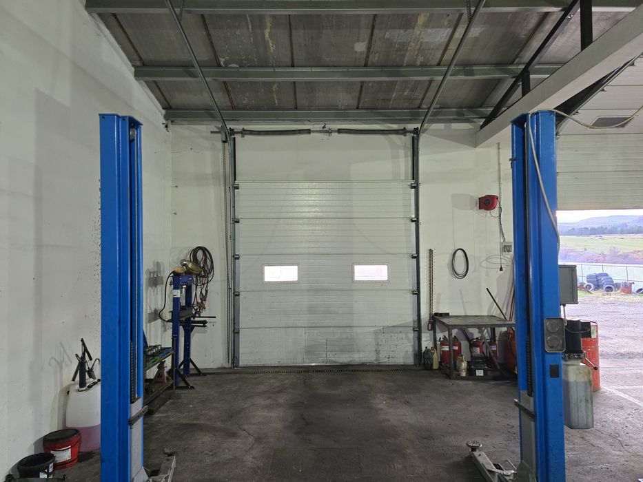 Hala industriala (service auto)