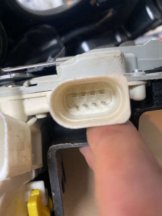 Broasca / Incuietoare usa soft close Audi A8 4H D4