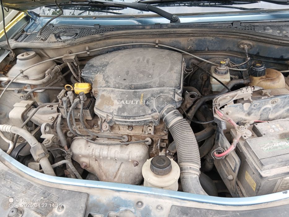 Продавам dacia sandero 1.6 газ бензин на части