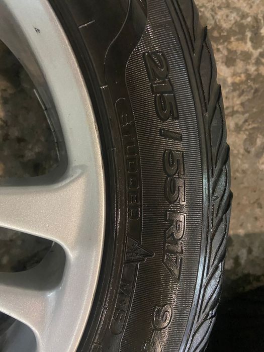 Продам шины зимние с дисками
