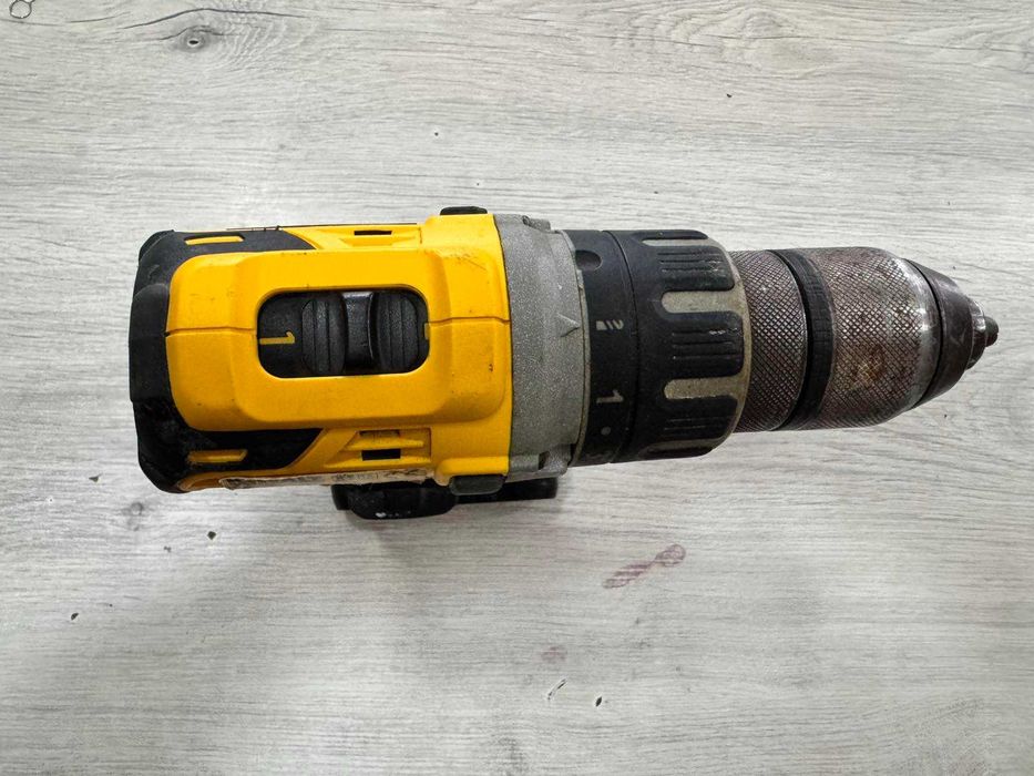 Акумулаторен винтоверт DEWALT DCD791 + 1 бр. батерия 18v 1.5 Ah