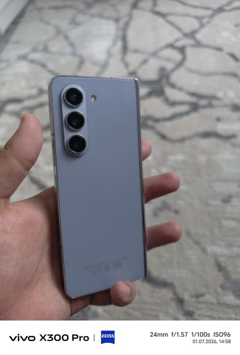 z fold5 256gb 99akb маленький дисп
