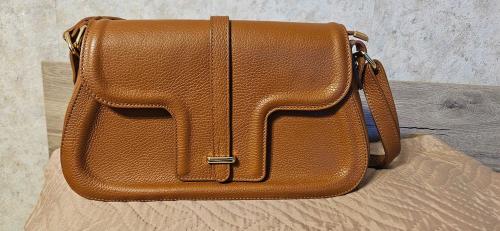 Дамска чанта от естествена кожа в кафяв цвят