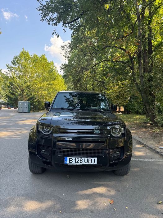 Land Rover Defender 2022 diesel, 48.299 € — imagine 2
