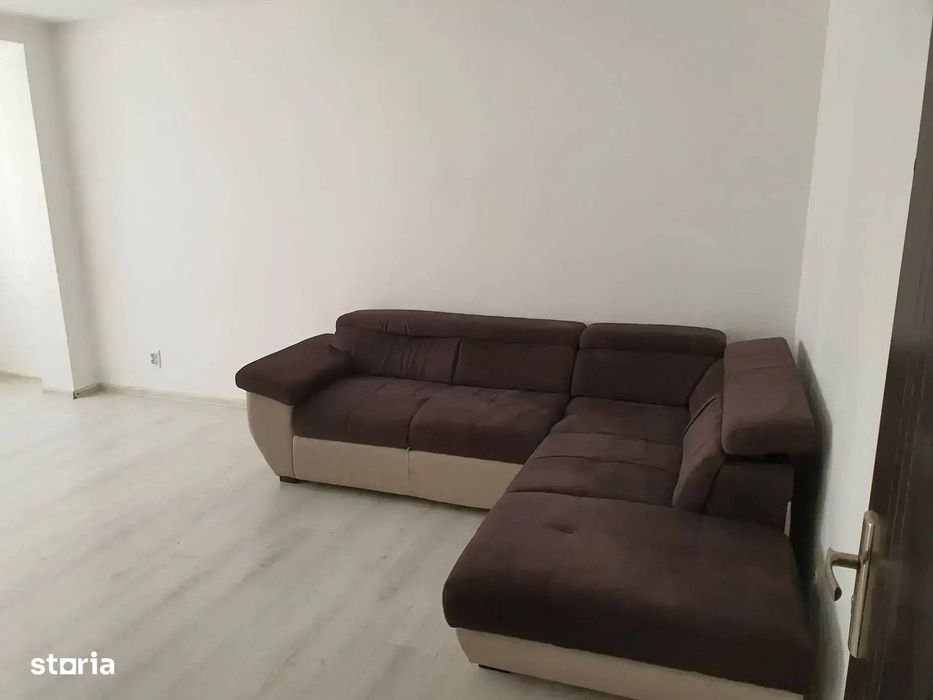 Apartament 3 camere Metrou 1 Decembrie loc parcare inclus in pret
