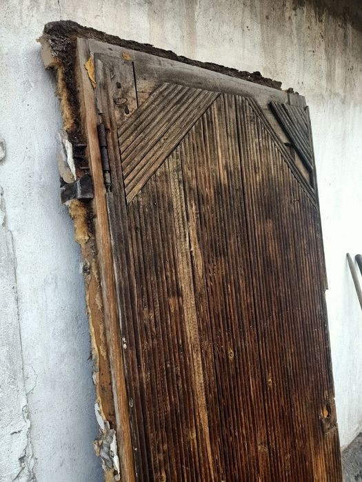 Двери цельнодеревянные