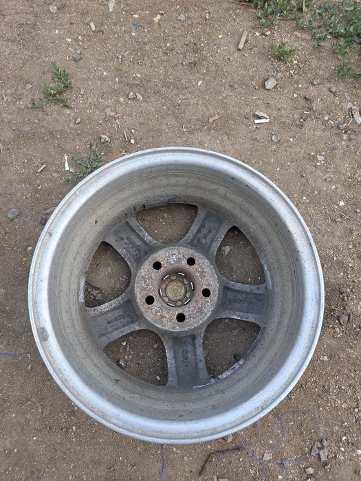 Продам диски тойота карина 4ш