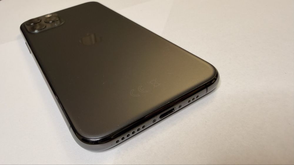 iPhone 11 pro 64 gb 80% baterie