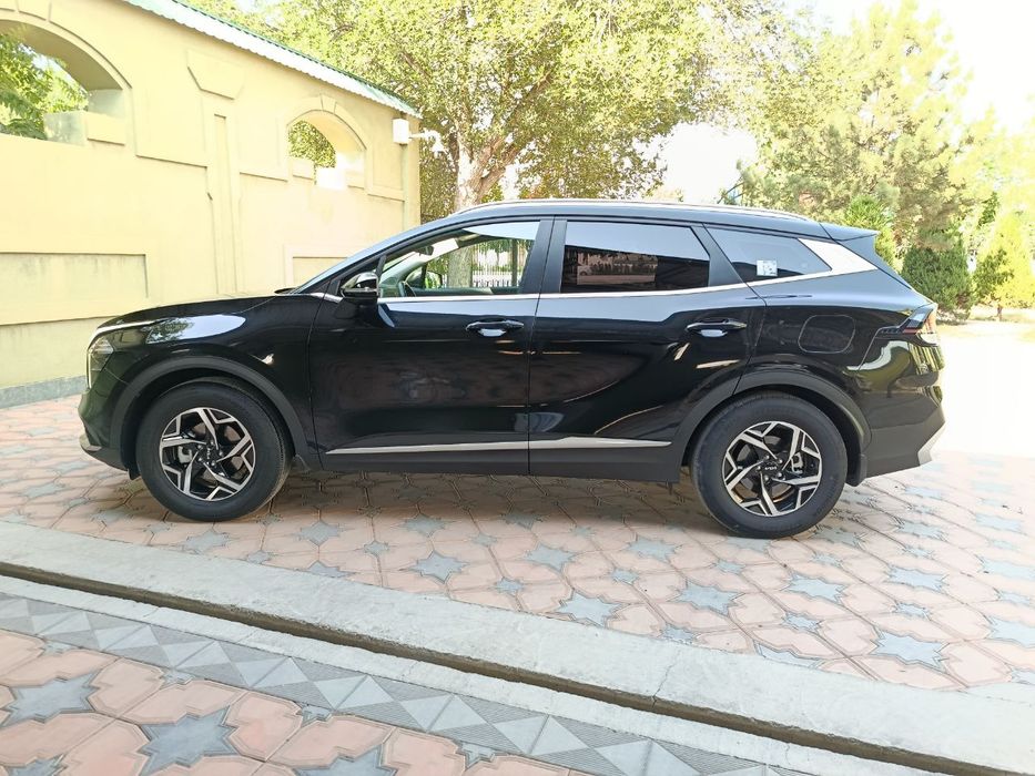 Kia SPORTAGE 2024! Holati yaxshi. 4-pok Propan Gaz. Rangi Qora Tozza