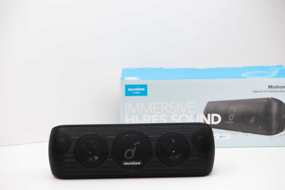 Блутуут колонка Anker Soundcore Motion+ мощност 30 вата.
