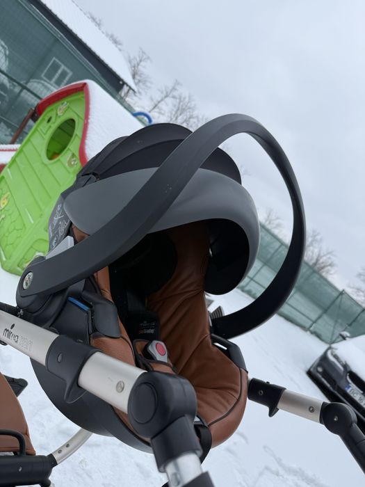 Carucior bebe Mima Xari 3in1