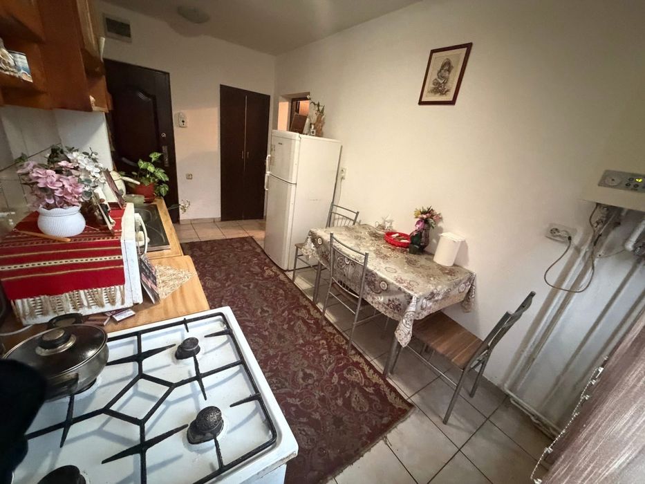 Vând apartament cu 2 camere
