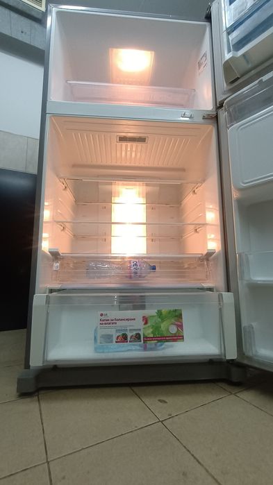 LG голям хладилник Nofrost