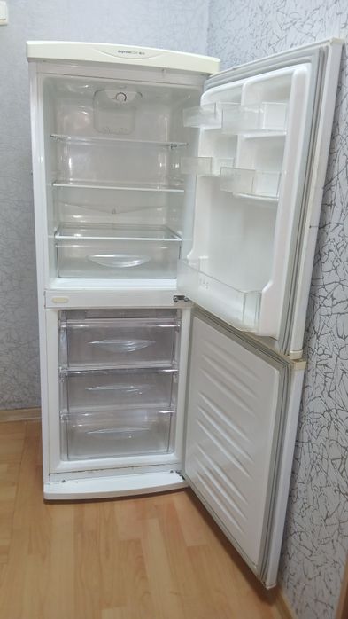 Отдам в руки Холодильник LG