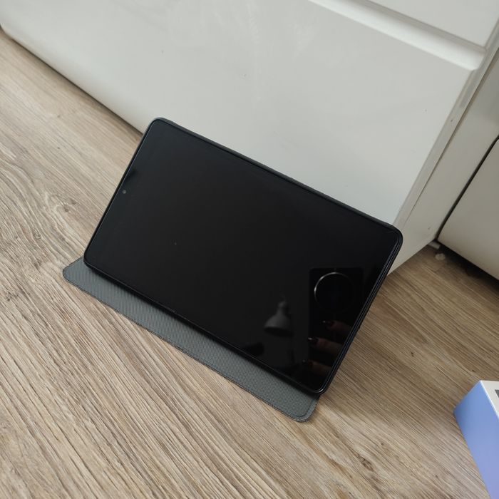 Таблет Lenovo Tap M8