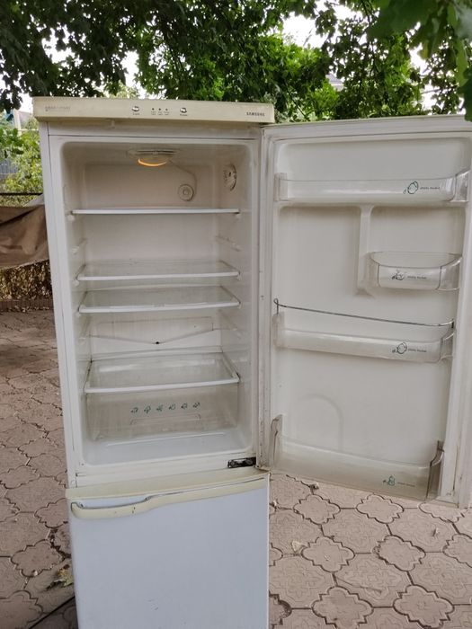 Продам холодильник самсунг