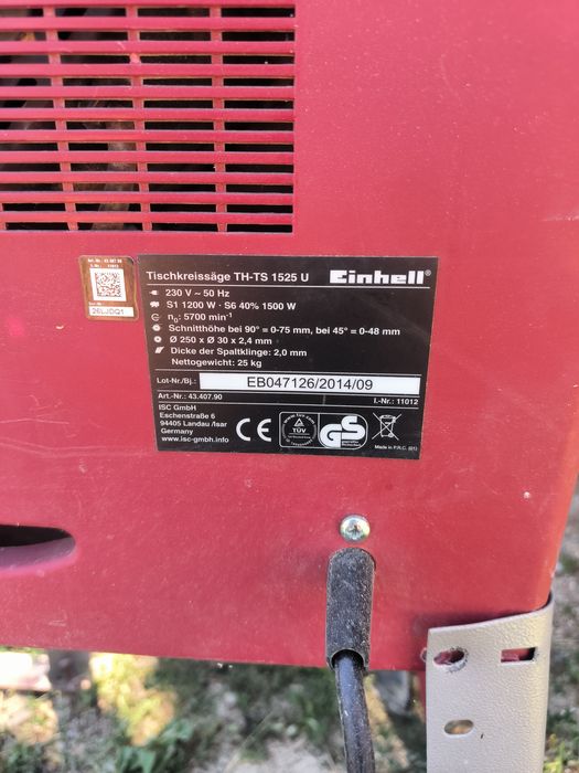 Fierastrau circular stationar cu masă