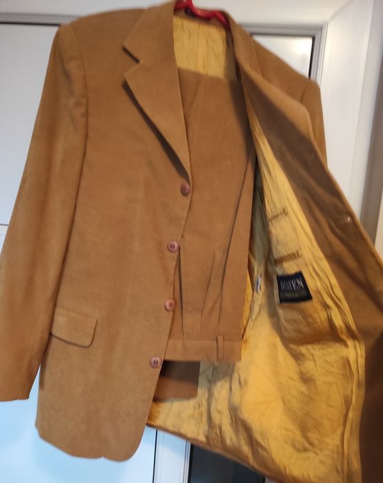 Costum barbati marime 46