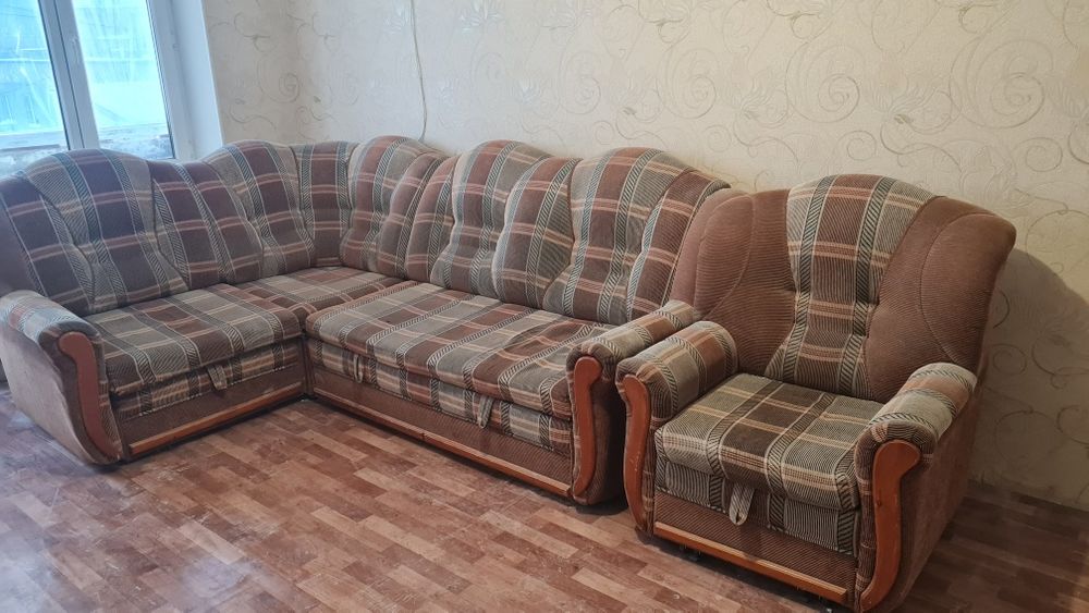 Диван в хорошем состоянии