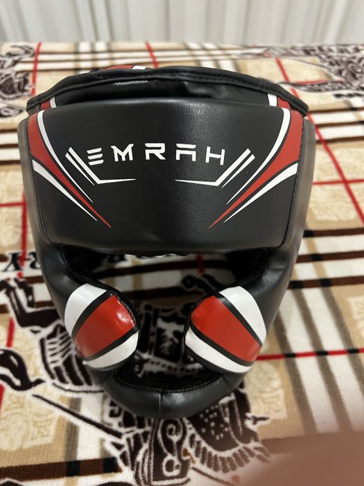 Продам перчатки Everlast