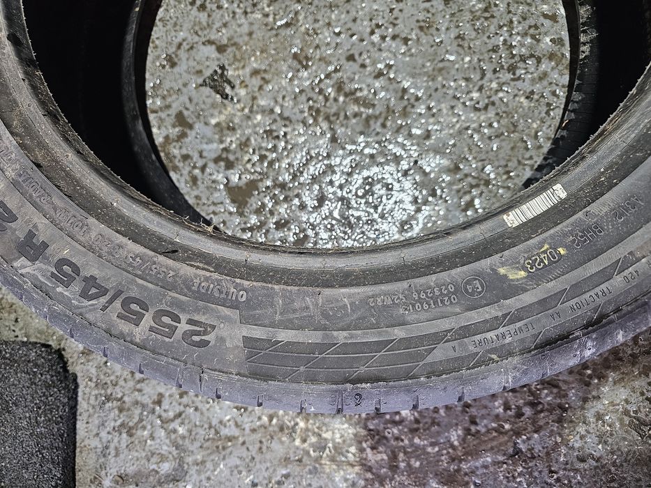 1x 255 45 20 vara continental