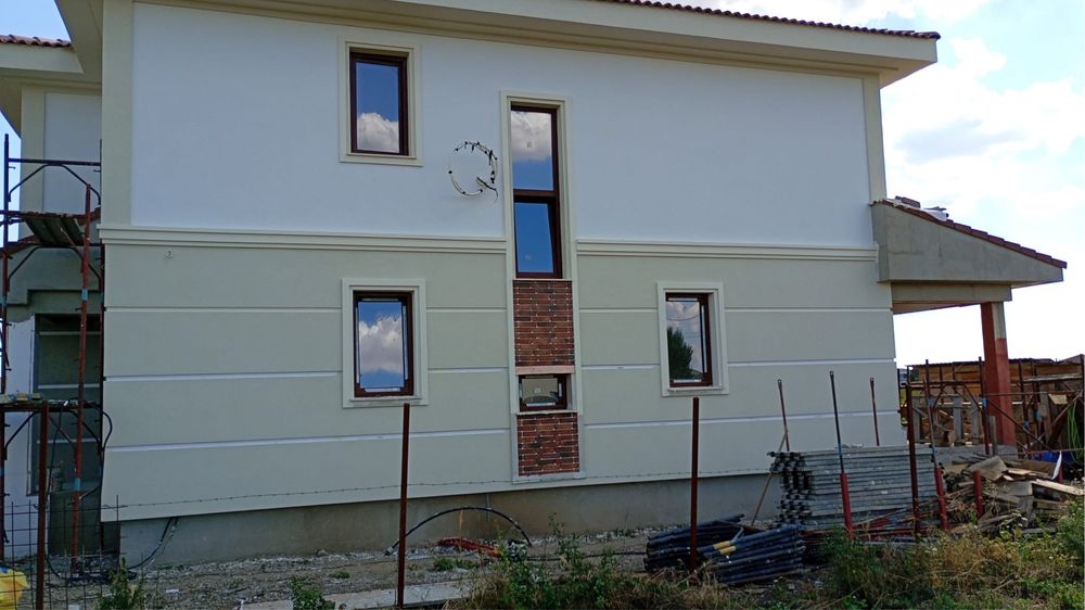 Finisaje interioare si exterioare