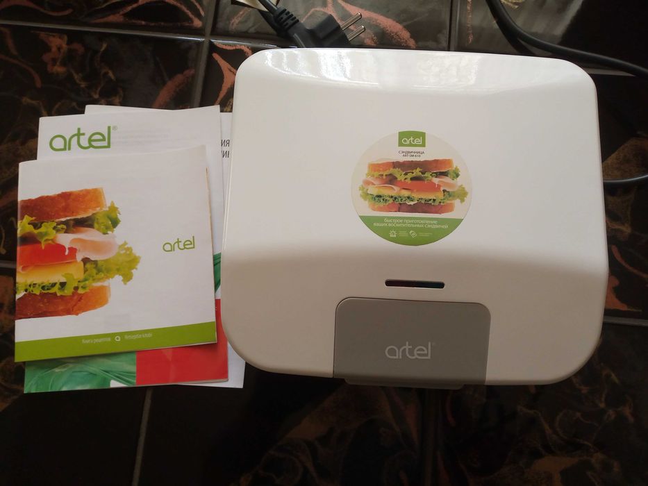 Аппарат для горячих бутербродов(сендвичница) в новом состоянии