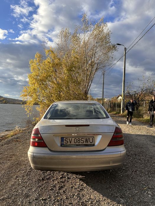 Mercedes-Benz E-Class W211 E220
