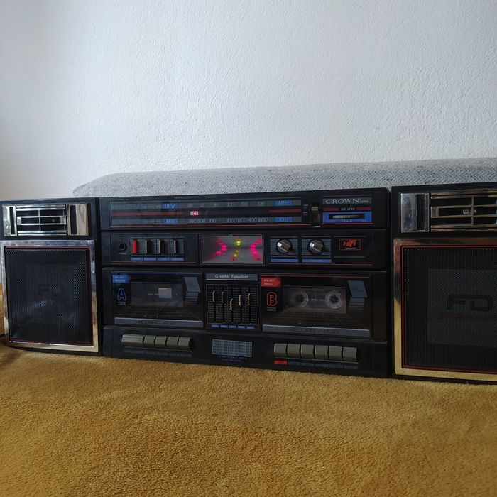 Радиокасетофон Crown