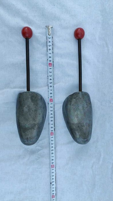 Sanuri articulate de pantofi din fier