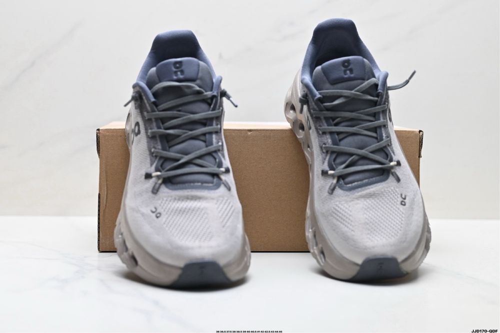 Кроссовки QC продам