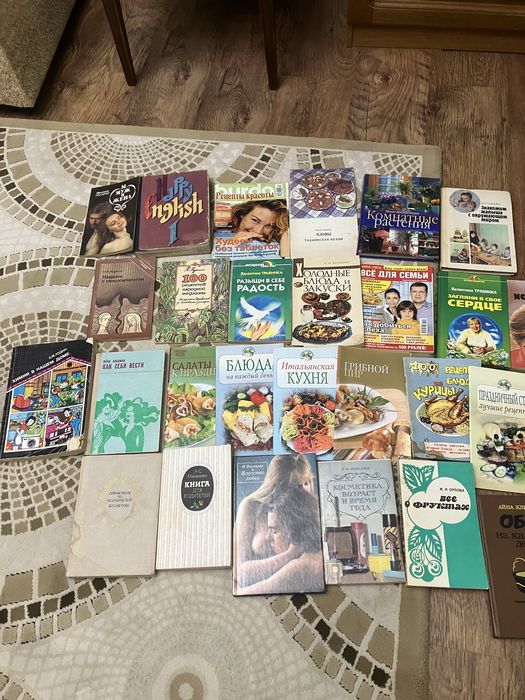 Продам  книги  разные в отличном состоянии