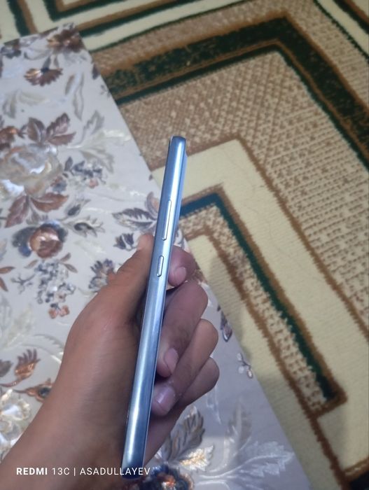 Samsung a 53 5g sotiladi holati yaxshi