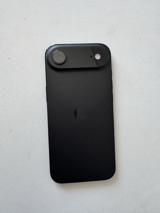 Продаю IPhone 17 Air