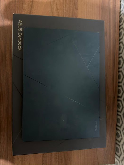 Asus zenbook 14 OLED